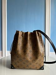 Louis Vuitton Noé Trunk PM Monogram Reverse Canvas - 23 x 9 x 23 - 4