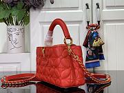	 Louis Vuitton Capucines East-West Mini red bloom effect - 12 x 8 x 22 cm - 4