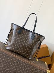 	 Louis Vuitton Neverfull With Pouch Black Color 32*27*14cm - 4
