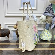 Louis Vuitton MM Neverfull White Flower - 6