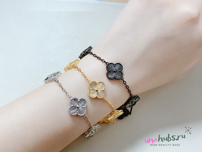 	 Van Cleef & Arpels Alhambra 5 Motif Bracelet - 1