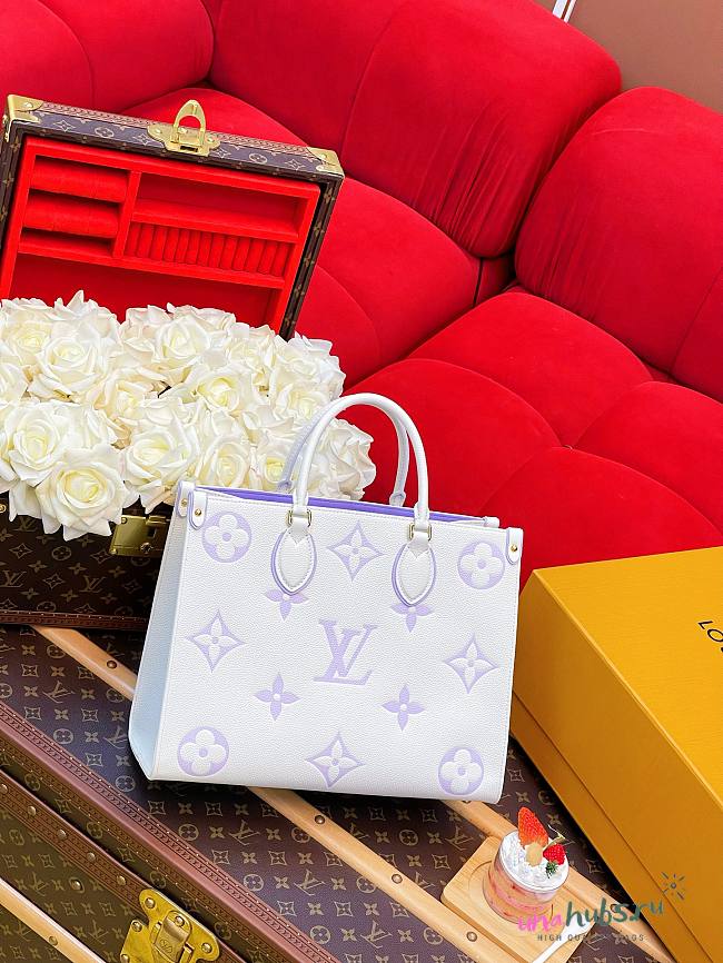 	 Louis Vuitton OnTheGo Monogram Empreinte Bicolor  - 35 x 27 x 14 cm - 1