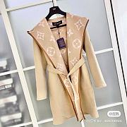 Louis Vuitton Belted Double Face Hooded Wrap coat - 3