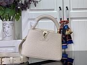 	 Louis Vuitton Capucines Mini Off White Bag - 21 x 14 x 8 cm - 1