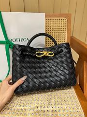 Bottega Veneta Small Chain Andiamo Black Bag 25x20x10cm - 1