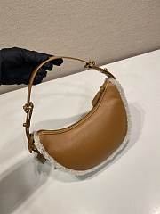 Black Prada Arqué Small Shearling Cognac Bag 22x18.56cm - 4