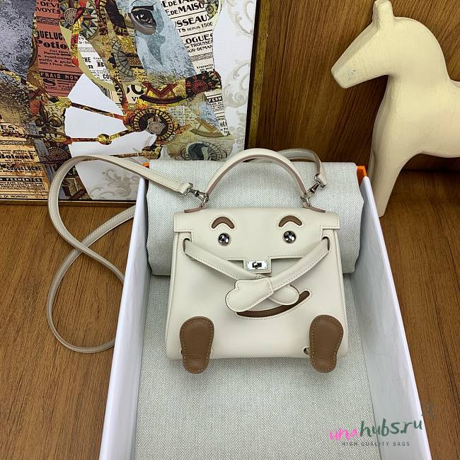 Hermes Gulliver Leather Vintage Kelly Quelle Idole Doll Bag - 15x16x7cm - 1