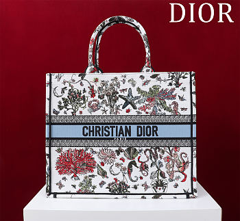	 Dior Book Tote Large Dior Book Tote in 8 colors - 42cm