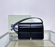 Burberry Snip Bag in Black - 23× 7× 16cm - 1