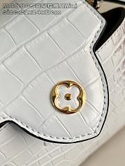 Louis Vuitton Capucines White Crocodile Bag - 21x 13.6 x 8 cm - 5