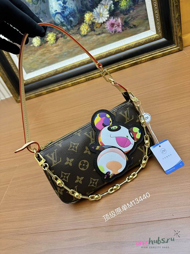 Louis Vuitton Pochette Accessoires LV x TM Panda 22 x 13 x 4 cm - 1