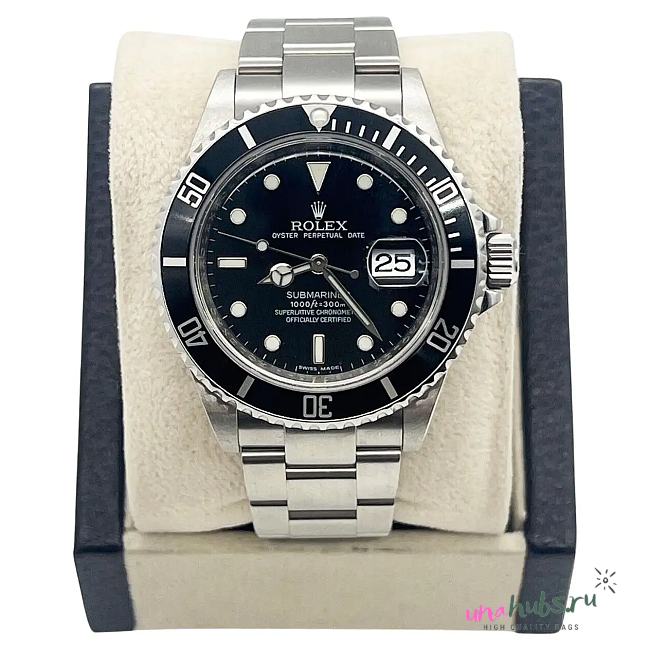 Rolex Submariner Black Dial Steel 40mm - 1