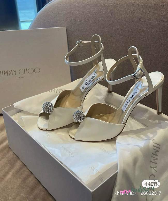 Jummy Choo Ivory Satin Sandals with Crystal-Embellished Sphere 85mm - 1