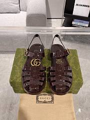 	 Gucci Men's Rubber sandal with Double G burgundy - 2