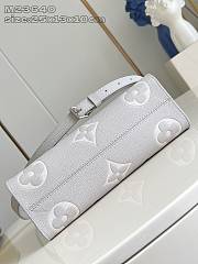 Louis Vuitton Onthego East West Gray Monogram Bag  - 4
