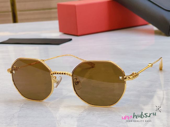 VALENTINO GARAVANI EYEWEAR Rockstud geometric-frame Sunglasses - 1