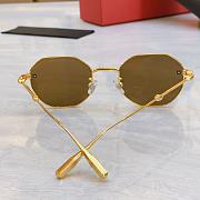 VALENTINO GARAVANI EYEWEAR Rockstud geometric-frame Sunglasses - 2