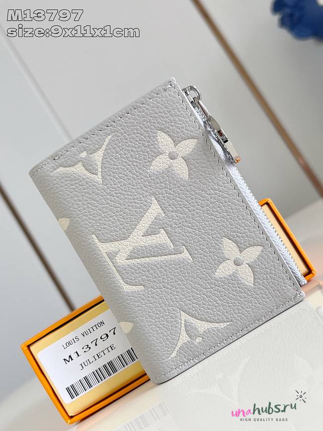 Louis Vuitton Lisa Wallet - 9 x 11.5 x 1.5CM - 1
