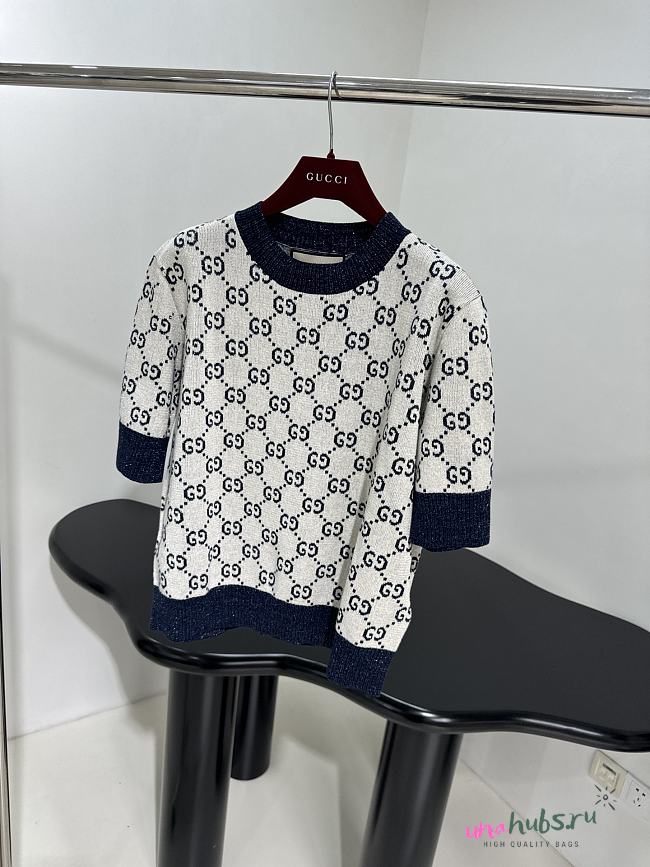 Gucci Reversible GG wool jacquard cardigan in Top - 1