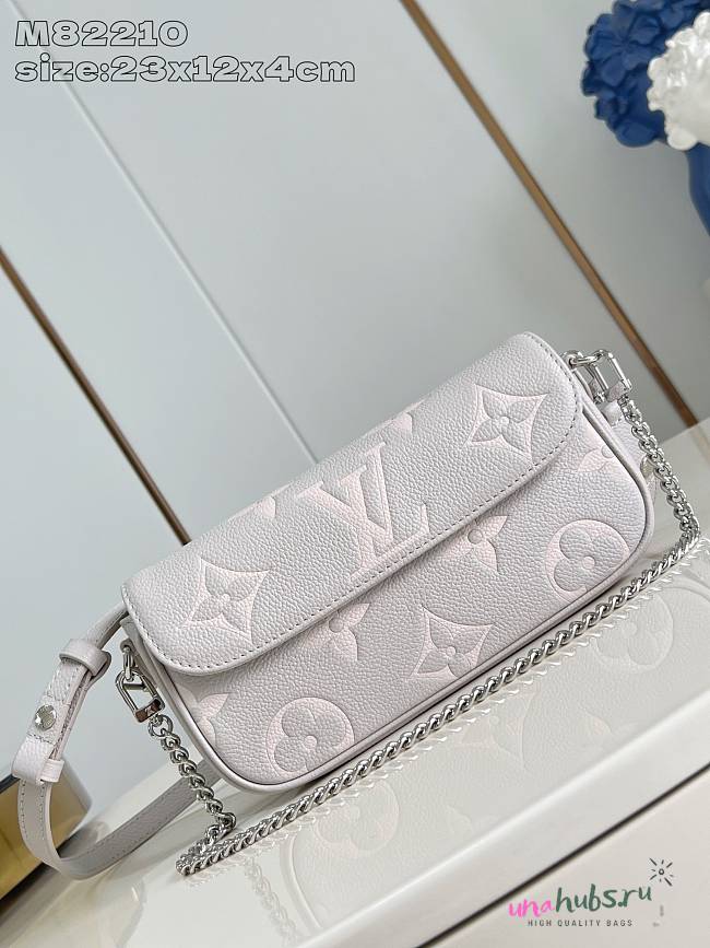 Louis Vuitton Wallet on Chain Ivy Monogram Empreinte Grey Leather - 23.5 x 12 x 4.3 cm - 1