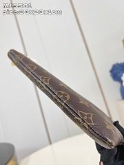 Louis Vuitton Pochette Clés Monogram pouch 33 x 23.5 x 1cm - 6