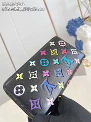 Louis Vuitton Zippy Wallet In Black - 19.5 x 2.5cm - 6