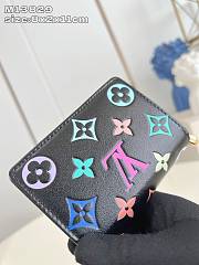 Louis Vuitton x TM Lou Wallet H32 8.5 x 2.2 x 11.5 cm - 3