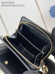 Louis Vuitton x TM Lou Wallet H32 8.5 x 2.2 x 11.5 cm - 2