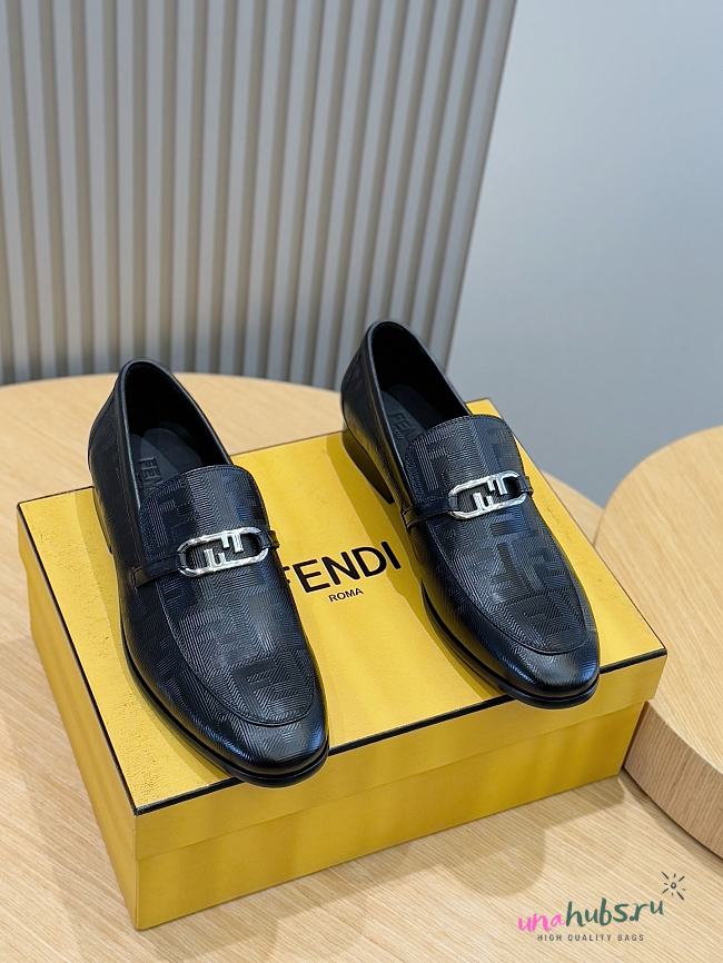 	 Fendi O'Lock loafers Black - 1