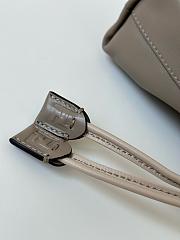 Fendi Mamma Baguette Medium Dove Grey - 26.5x18x8.5cm - 2