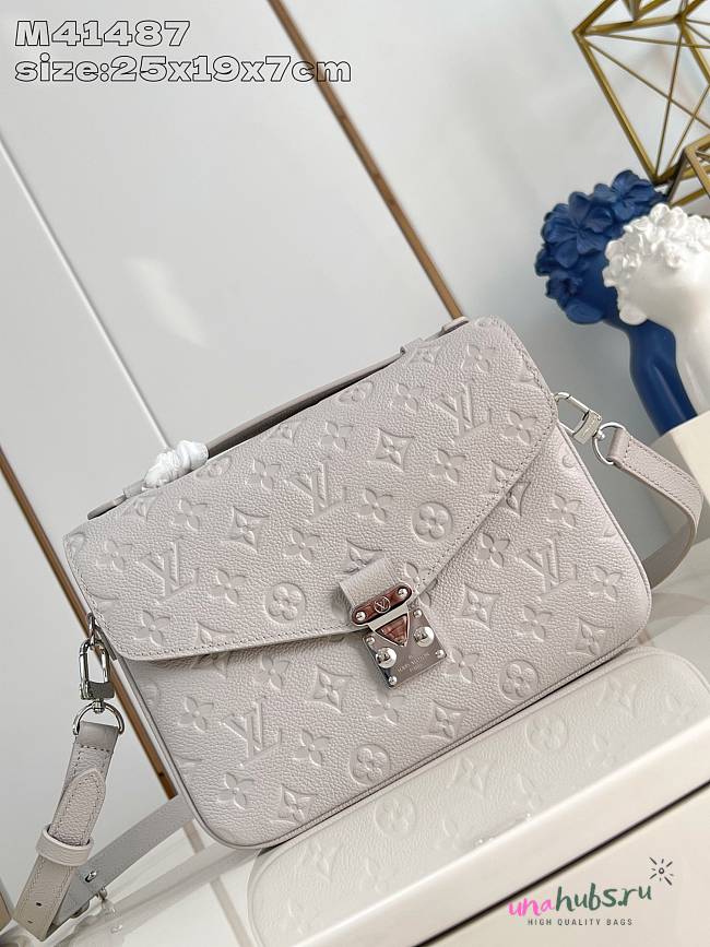 Louis Vuitton Pochette Métis Monogram Empreinte Grey Bag - 25 x 19 x 7cm - 1