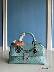 Louis Vuitton Nano Madeleine 12.5 x 6 x 21 cm - 2