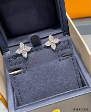 Louis Vuitton Idylle Blossom Earrings - 3