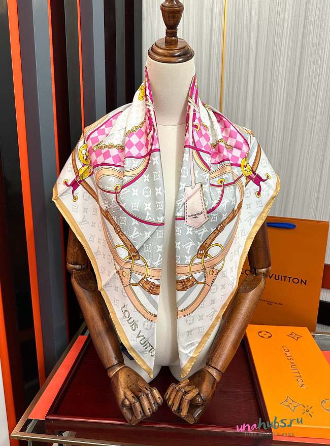 	 Louis Vuitton Ultimate Monogram Square White Scarf - 90*90cm - 1