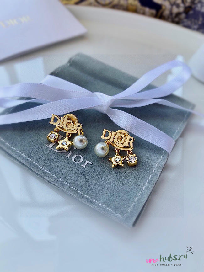 Dior DioREvolution Earrings Gold Finish Metal White Resin Pearls And White Crystals - 1
