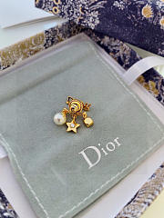 Dior DioREvolution Earrings Gold Finish Metal White Resin Pearls And White Crystals - 2