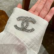 Chanel Crystal and Pearl Brooch - 3