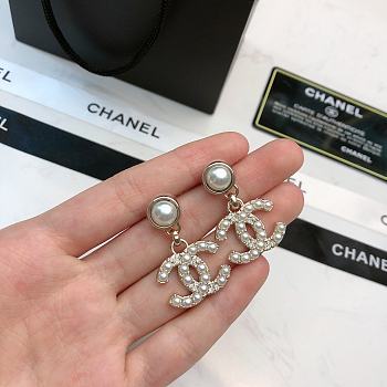 Chanel Earrings Pearl