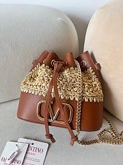 Valentino Garavani Rockstud Bucket - 20X17X8.5cm - 2