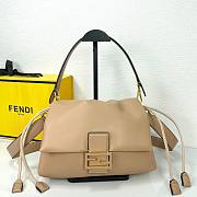 	 Fendi Mamma Baguette Medium Beige - 26.5x18x8.5cm - 1