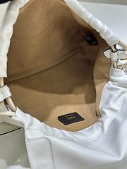 Fendi Mamma Baguette Medium White - 26.5x18x8.5cm - 3