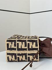 Fendi Small Roll Raffia Brown 23/15/19cm - 5
