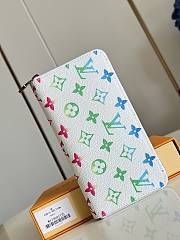 Louis Vuitton Zippy Wallet Horizontal Monogram 19cm - 1