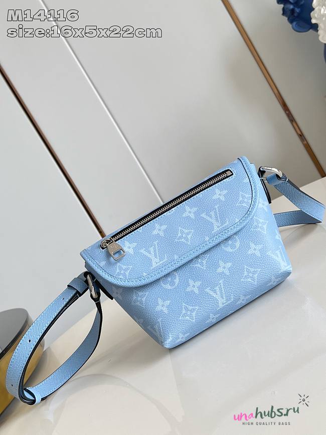 Louis Vuitton Pulse Wearable Wallet - 16 x 5 x 22.5cm - 1
