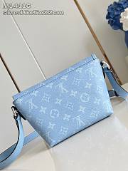 Louis Vuitton Pulse Wearable Wallet - 16 x 5 x 22.5cm - 4
