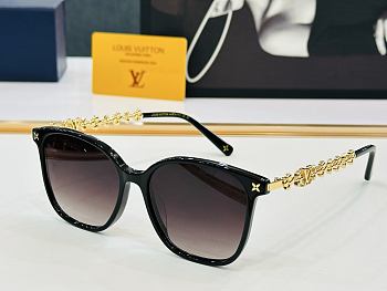 Louis Vuitton Chain Two Classique Square Sunglasses