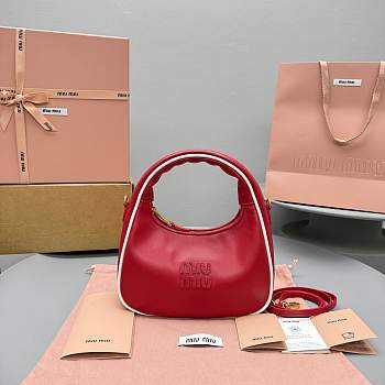 Miu Miu Wander Red Leather Bag - 22 x 23 x 7 cm