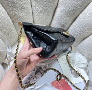 Chanel Clutch in Lambskin Black With Pearl Handle - 17.5 x 25 x 7cm - 6