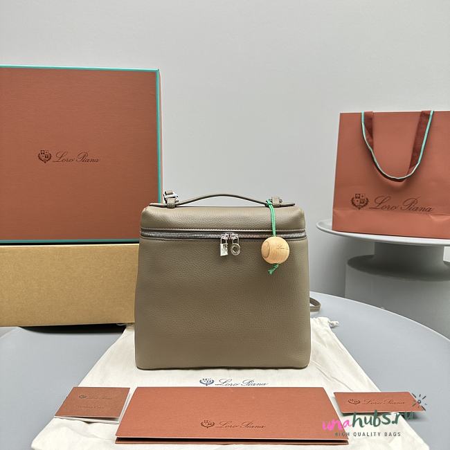 	 Loro Piana Extra Pocket Bag 23×8×22cm - 1