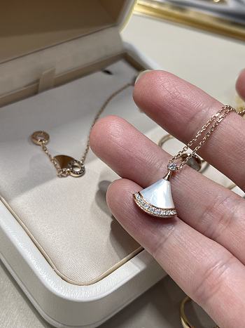 BVLGARI DIVAS DREAM Mother of Pearl MOP Diamond Necklace